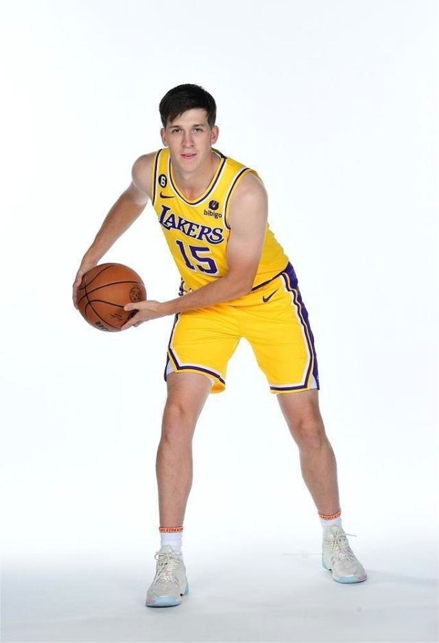 包含bsports体育：凯尔特人队防守策略：如何限制对手的组织后卫？的词条