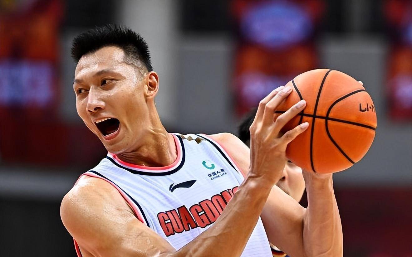 B体育官方网址：CBA球员：海外联赛，挑战自我，提升实力，为中国篮球争光的简单介绍