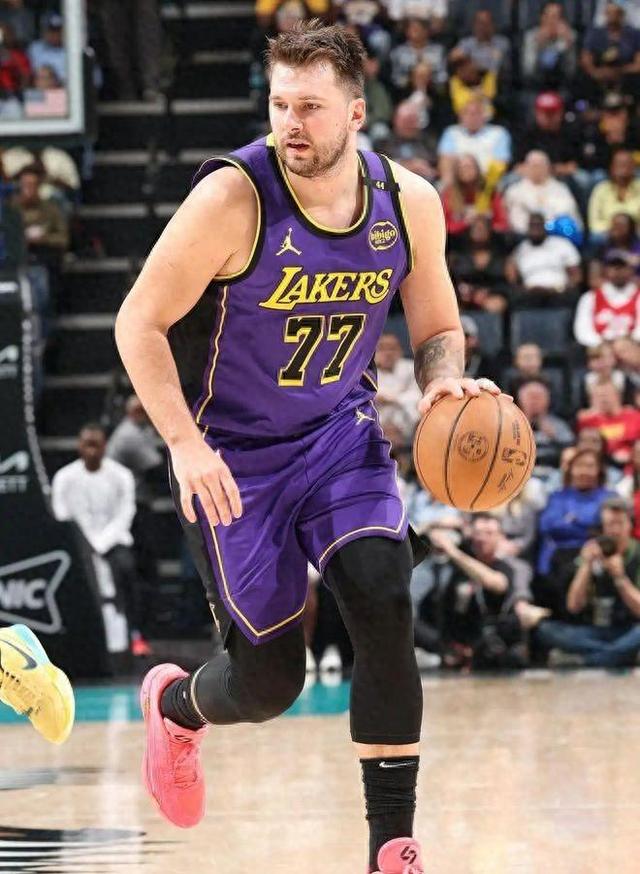 关于bsports体育：凯尔特人队防守策略：如何限制东契奇的传球？的信息